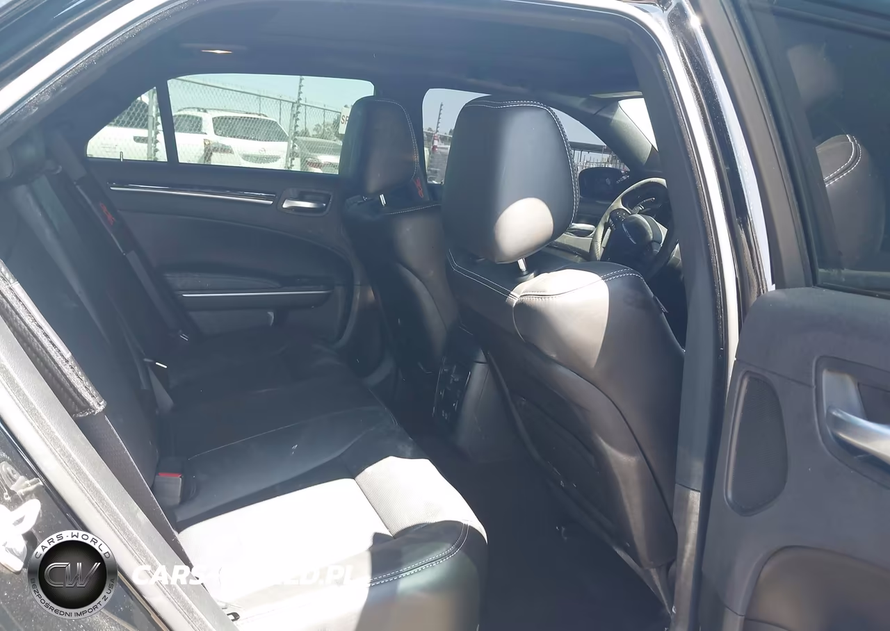 2023 Chrysler 300 300S VIN:2C3CCABT4PH706626 - 8