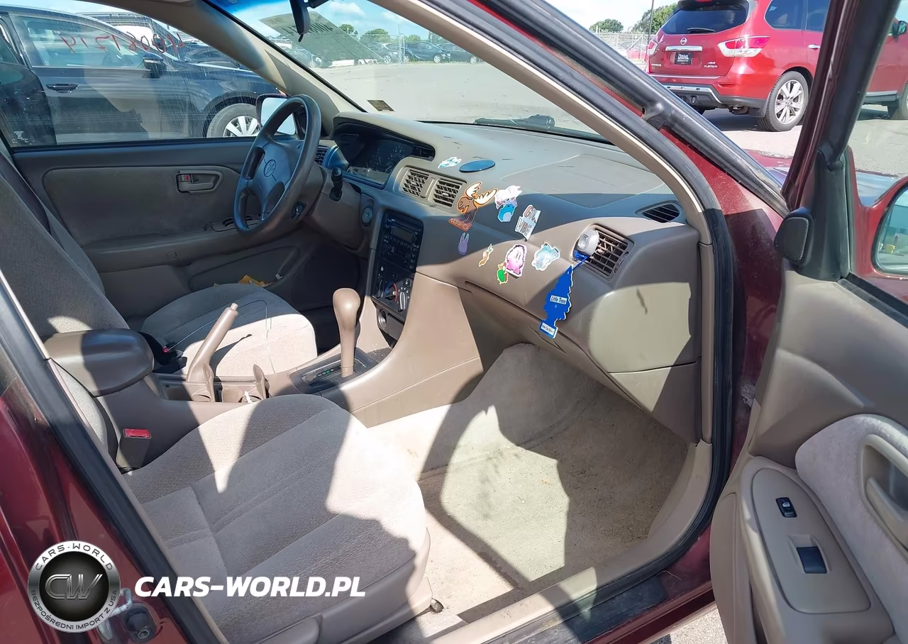 2001 Toyota Camry Le VIN:4T1BG22K31U090541 - 5