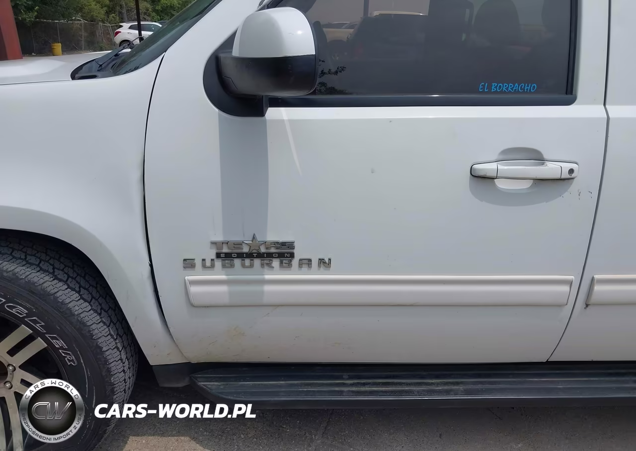 2011 Chevrolet Suburban 1500 Lt1 VIN:1GNSCJE0XBR251225 - 13