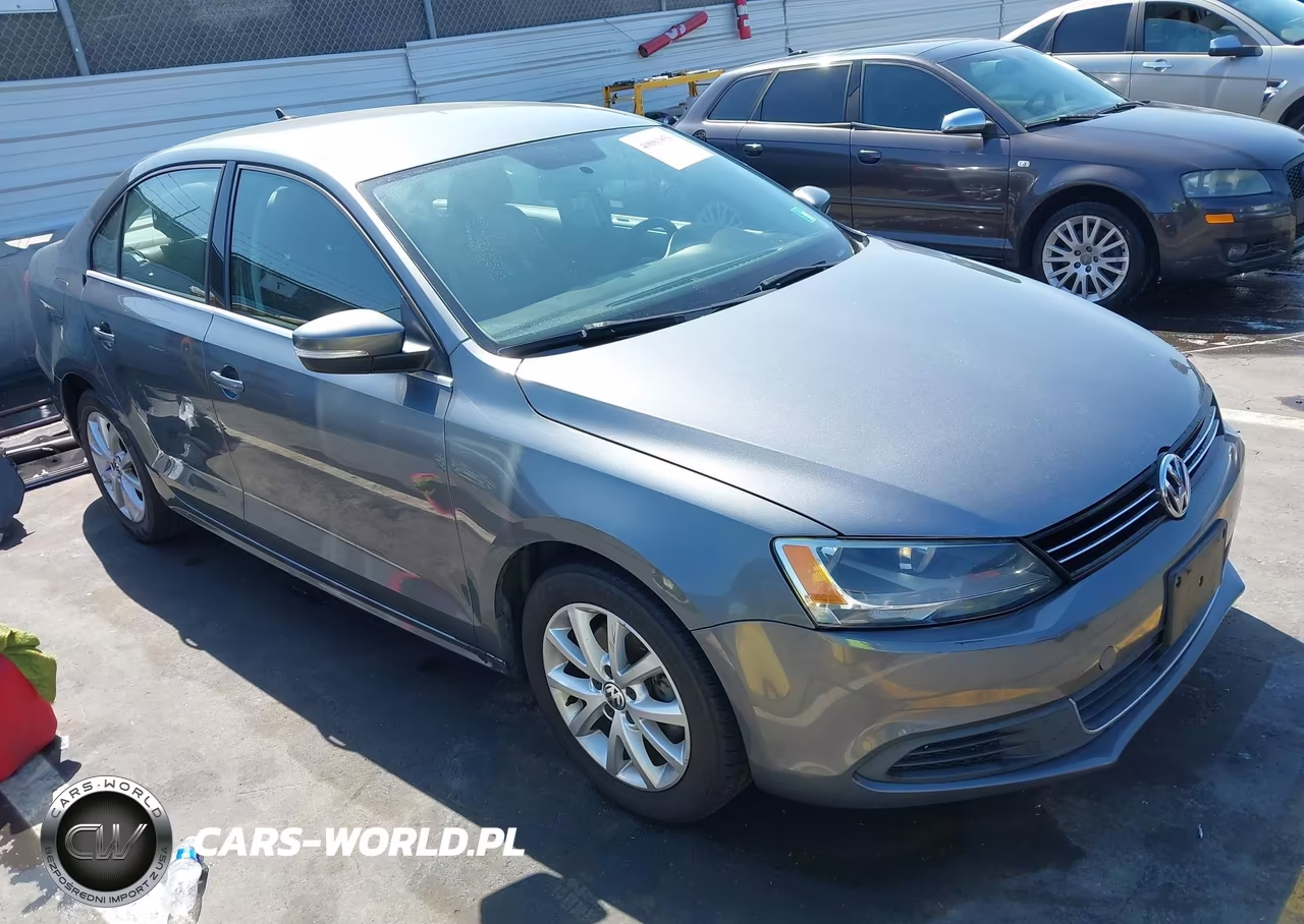 2014 Volkswagen Jetta 1.8T Se – zdjęcie 1 z 11