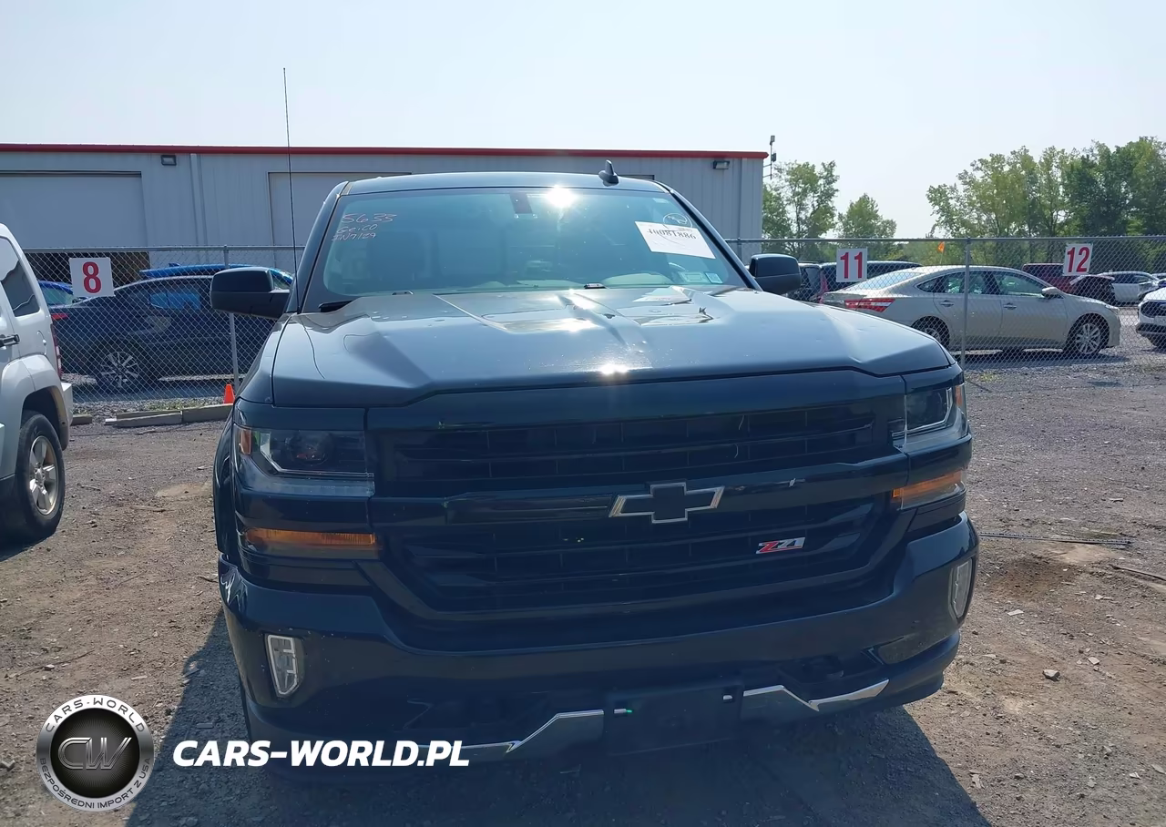 2018 Chevrolet Silverado 1500 2Lt VIN:1GCUKREC0JF157481 - 12