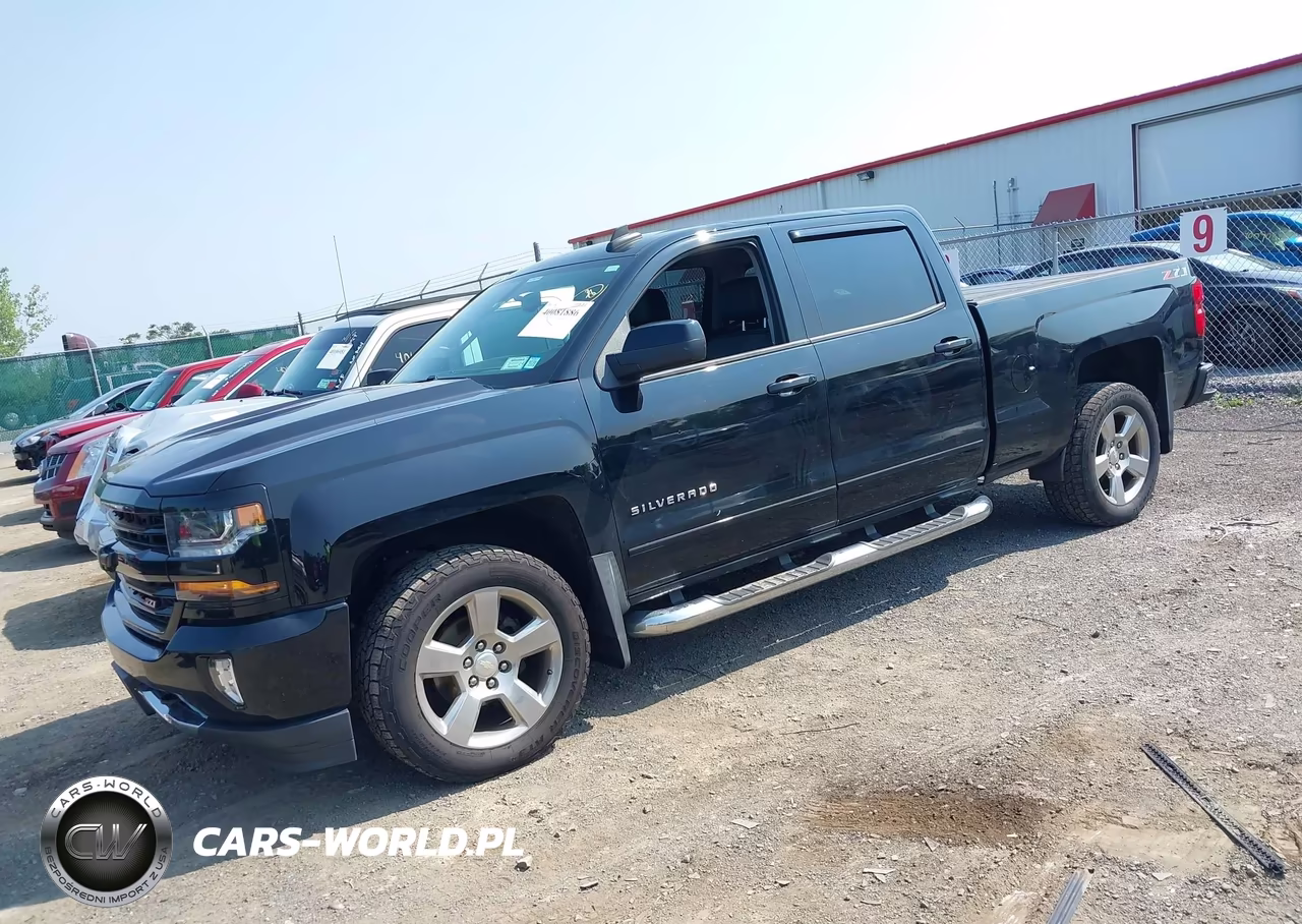 2018 Chevrolet Silverado 1500 2Lt VIN:1GCUKREC0JF157481 - 2