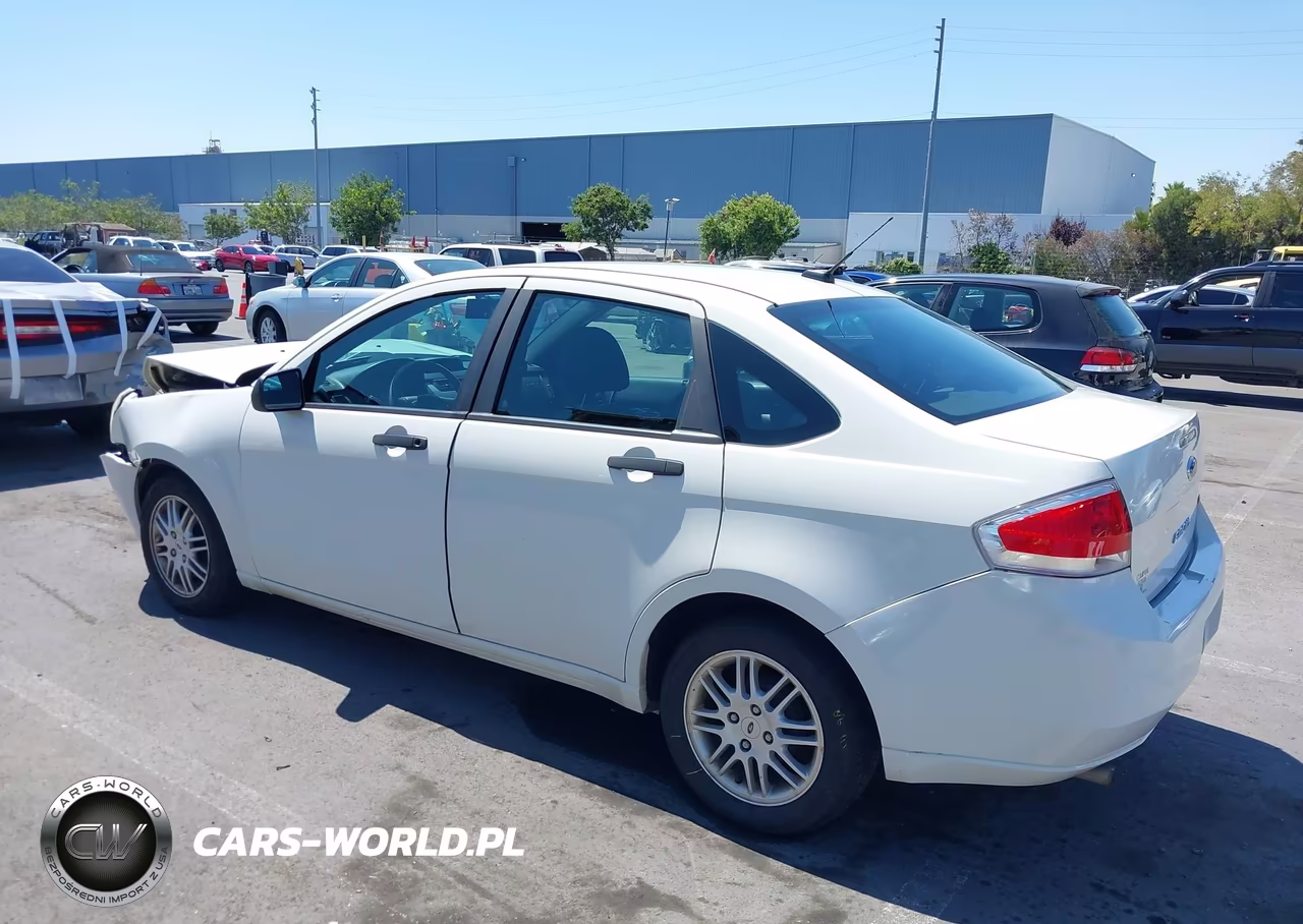 2011 Ford Focus Se VIN:1FAHP3FNXBW198241 - 3