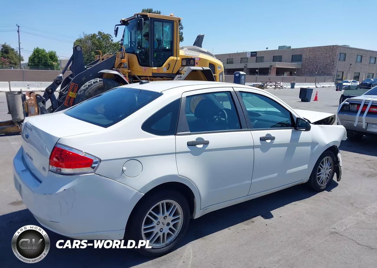 2011 Ford Focus Se VIN:1FAHP3FNXBW198241 - 4