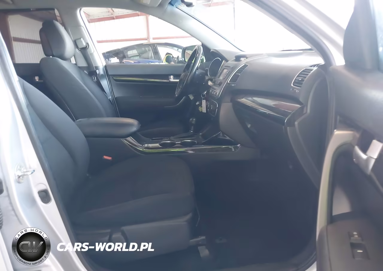 2014 Kia Sorento Lx VIN:5XYKT4A60EG512224 - 5