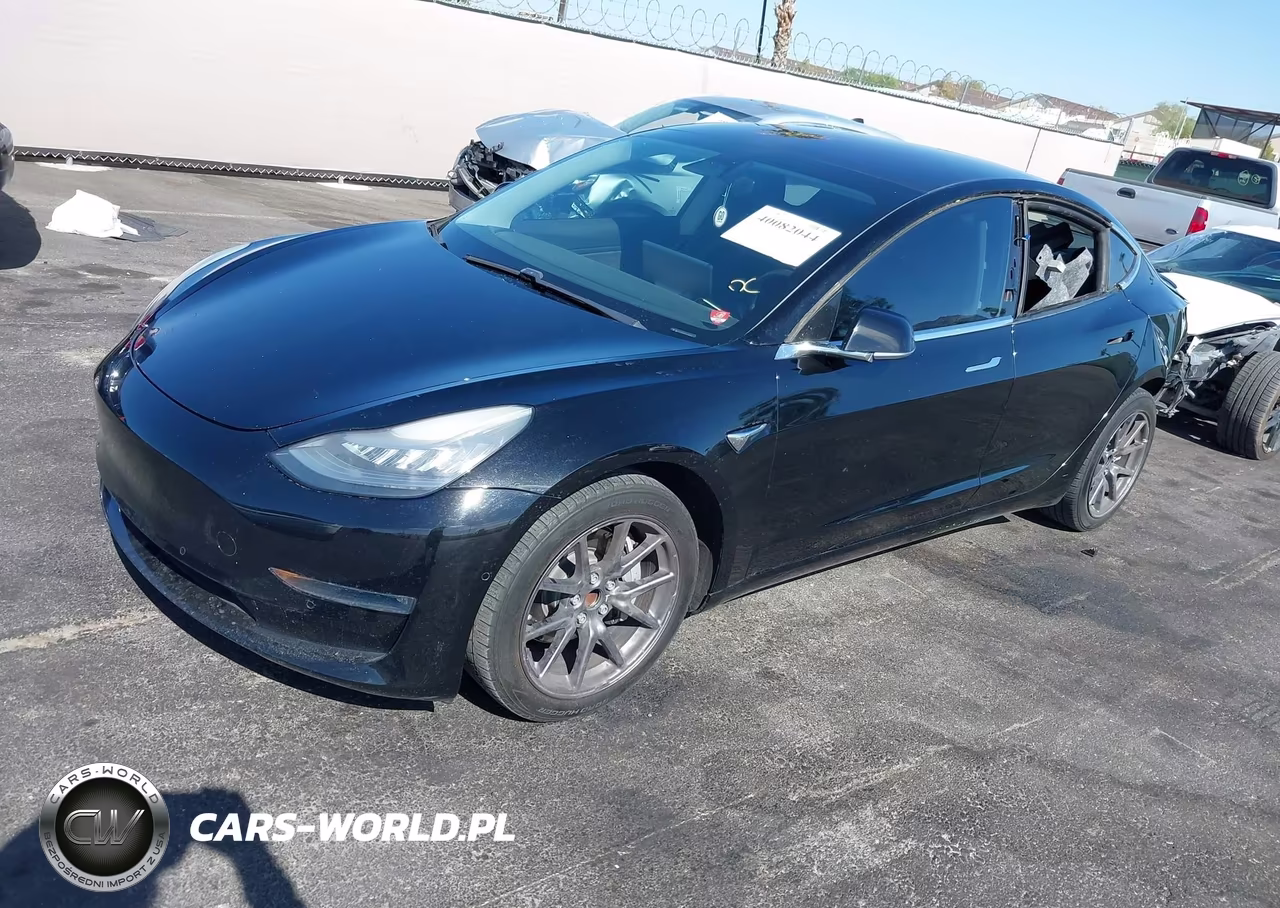 2018 Tesla Model 3 Long Range-Mid Range VIN:5YJ3E1EA1JF156847 - 2