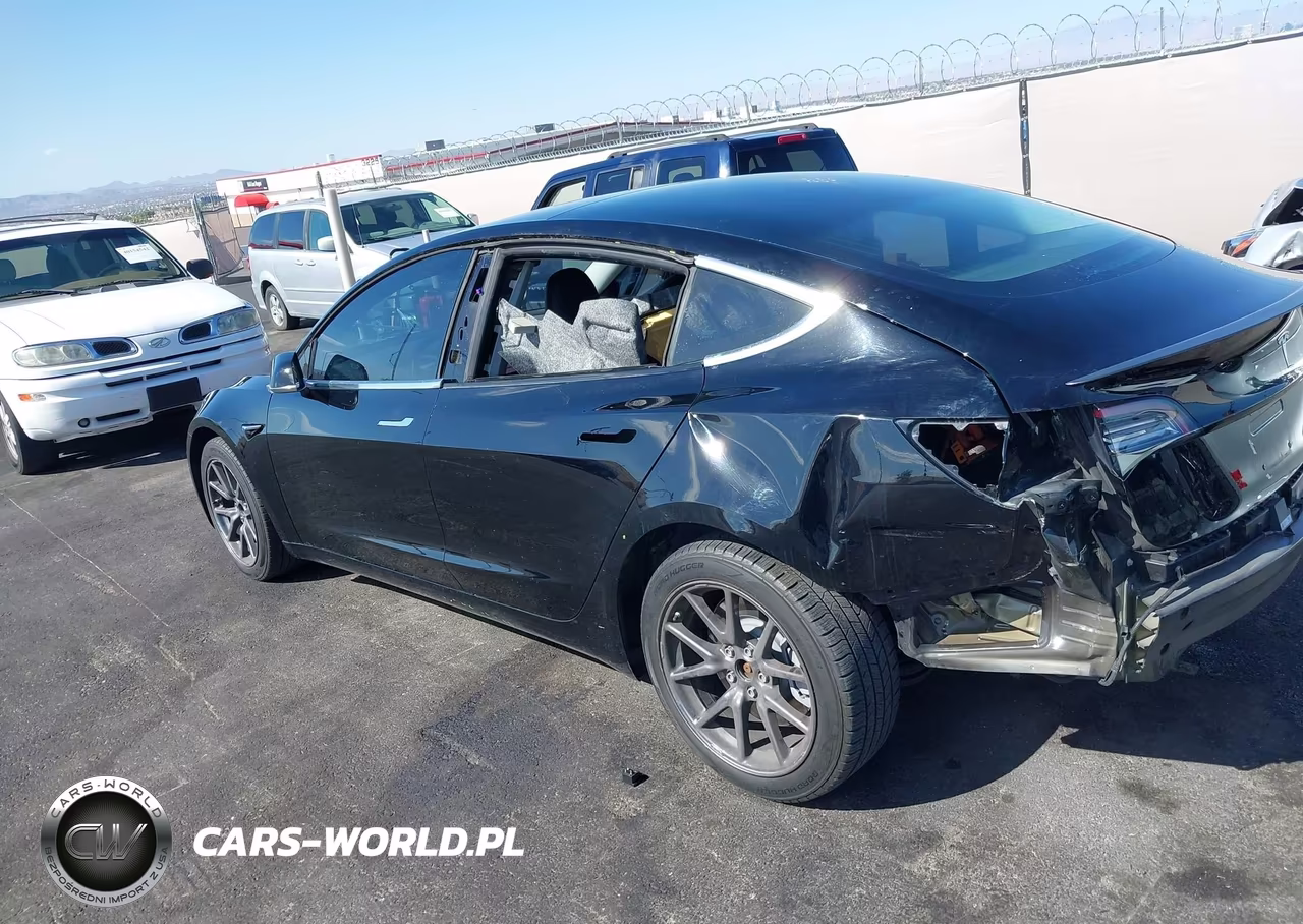 2018 Tesla Model 3 Long Range-Mid Range VIN:5YJ3E1EA1JF156847 - 3
