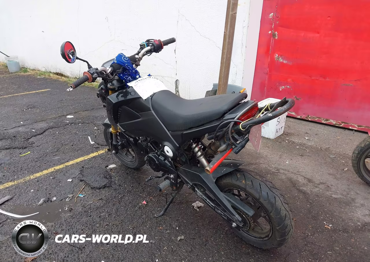 2015 Honda Grom 125 VIN:MLHJC6116F5107102 - 3