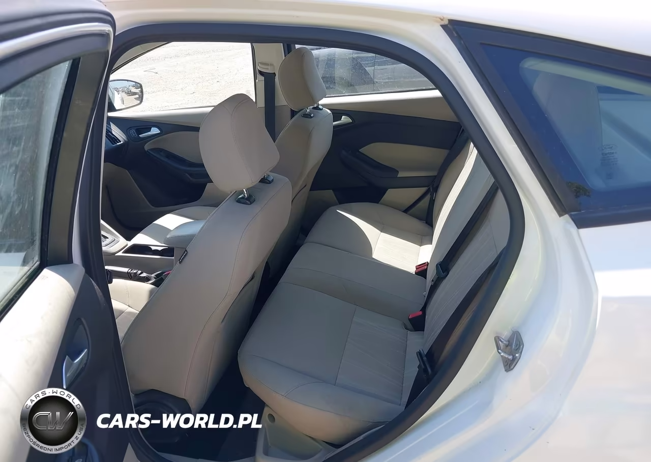 2015 Ford Focus Se VIN:1FADP3K2XFL329332 - 8
