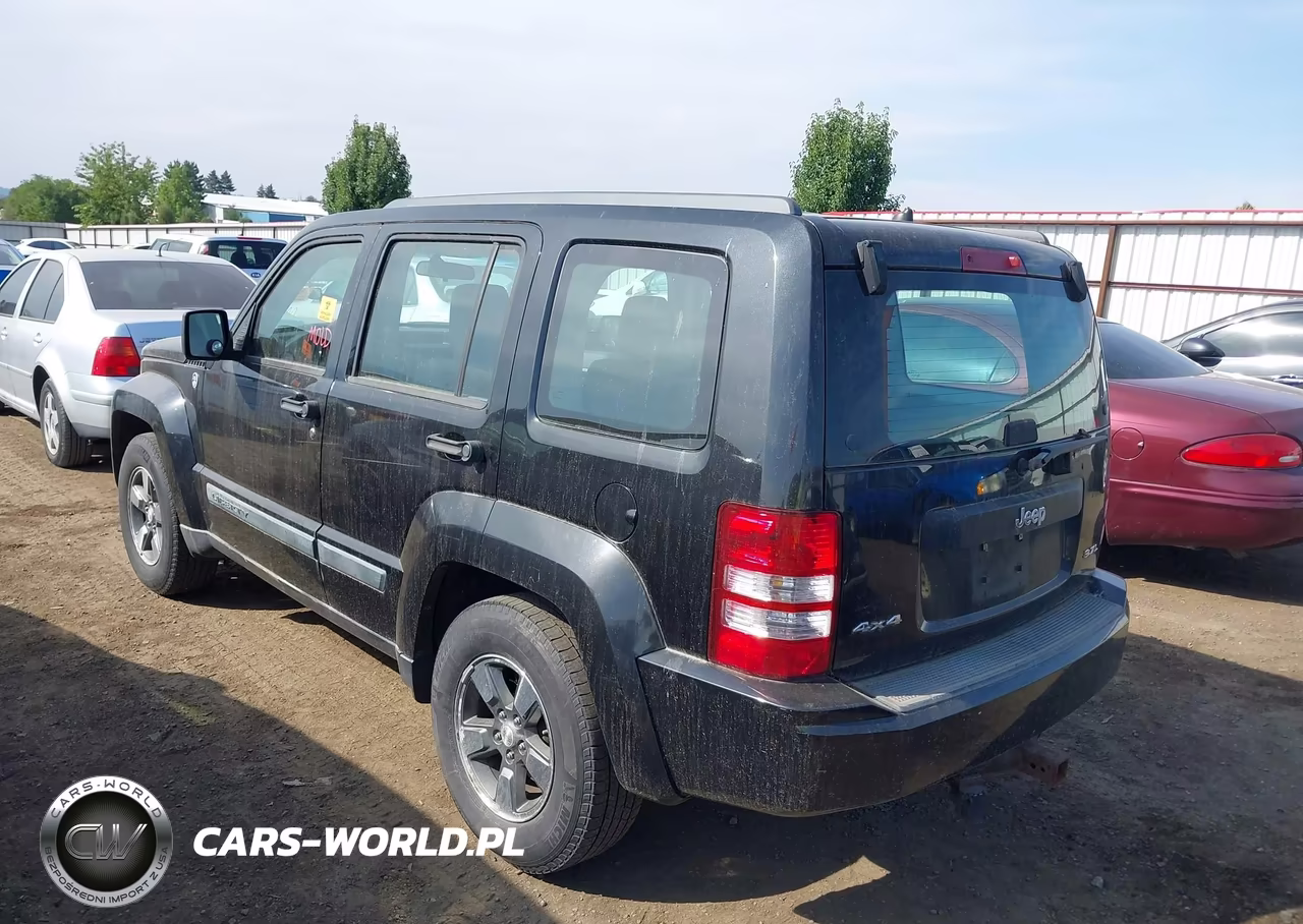 2008 Jeep Liberty Sport VIN:1J8GN28K88W119076 - 3