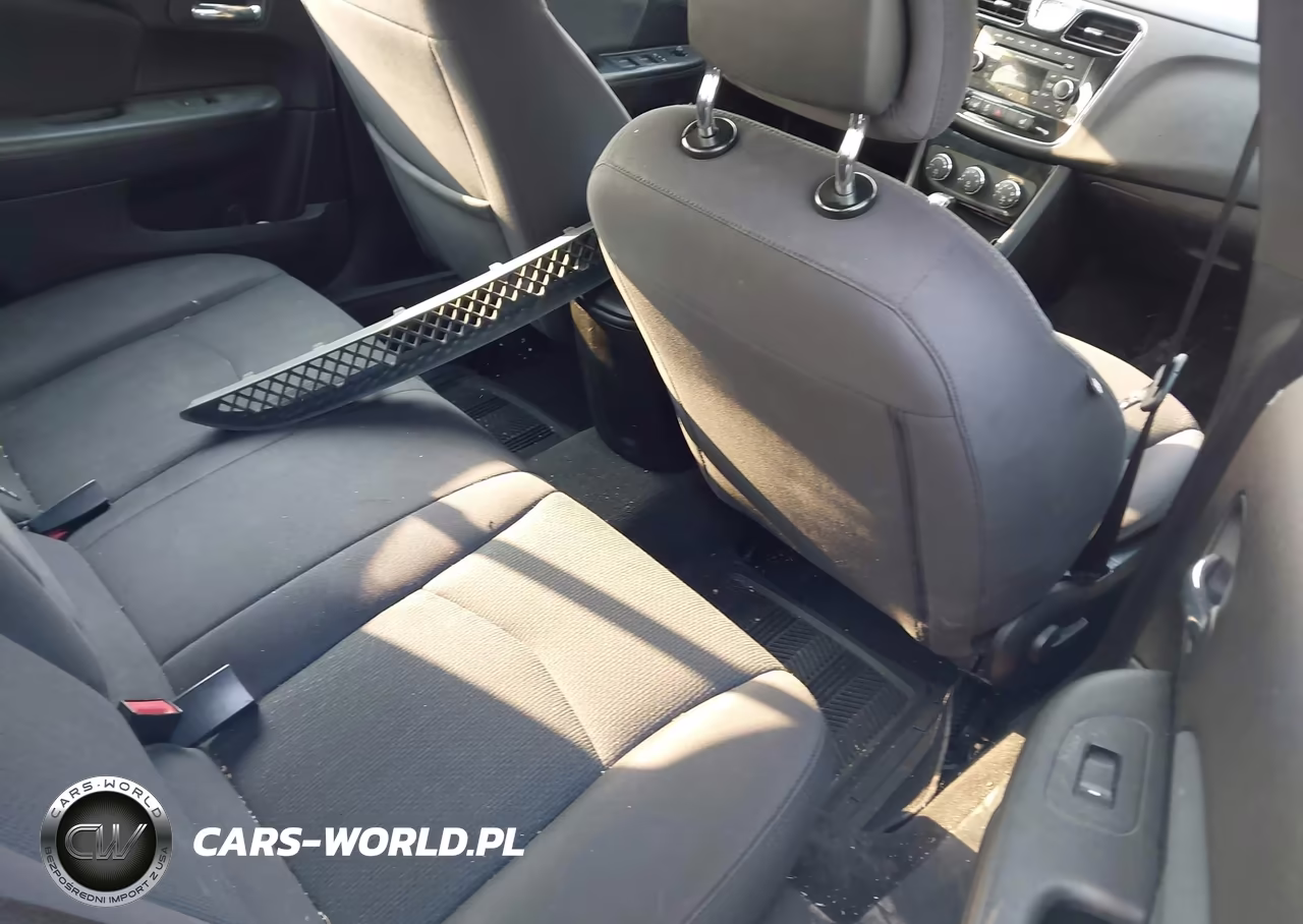 2018 Ford E-450 Cutaway VIN:1FDXE4FS4JDC18917 - 8