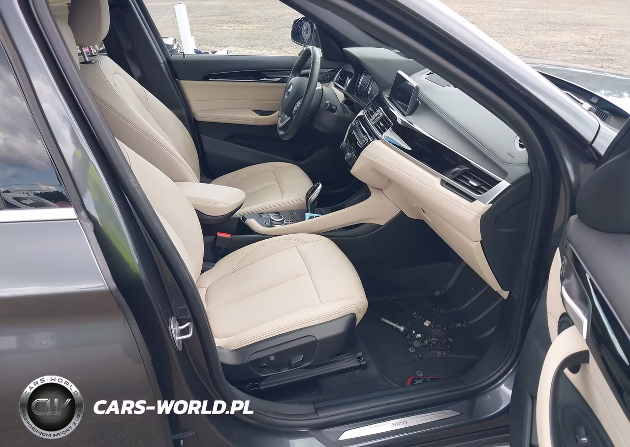 2021 BMW X1 xDrive28I VIN:WBXJG9C08M3M75306 - 5