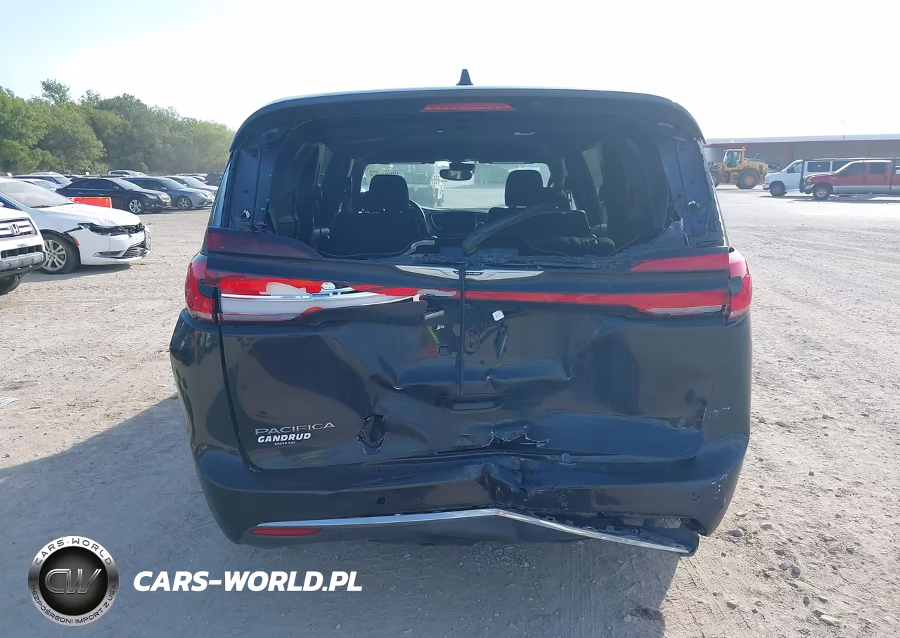2023 Chrysler Pacifica Touring VIN:2C4RC1FG2PR555539 - 16