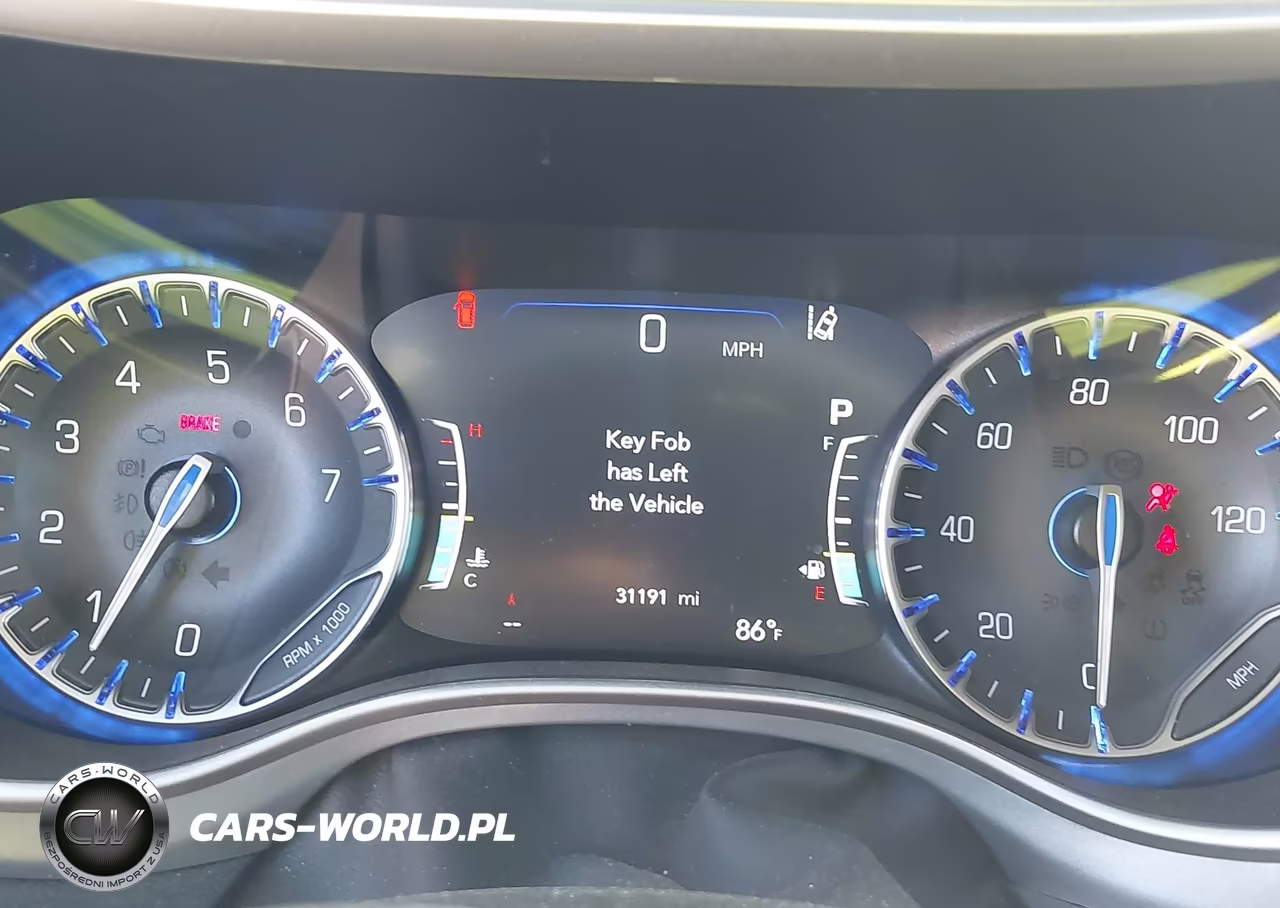 2023 Chrysler Pacifica Touring VIN:2C4RC1FG2PR555539 - 7