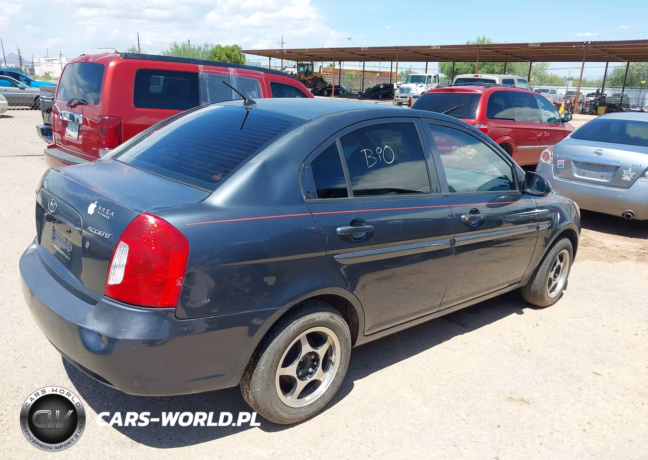 2009 Hyundai Accent Gls VIN:KMHCN46C39U370559 - 4