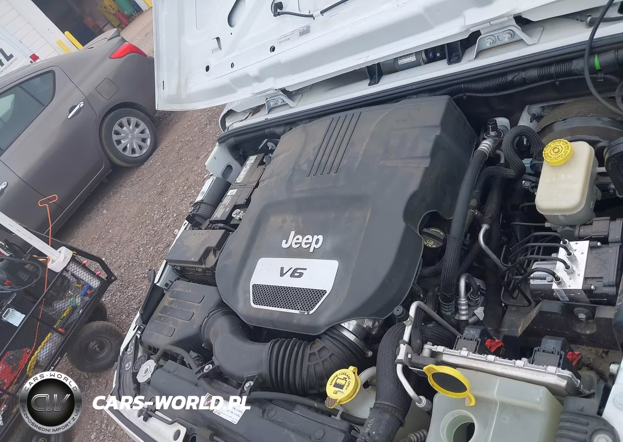 2015 Jeep Wrangler Unlimited Sport VIN:1C4BJWDG8FL520972 - 10