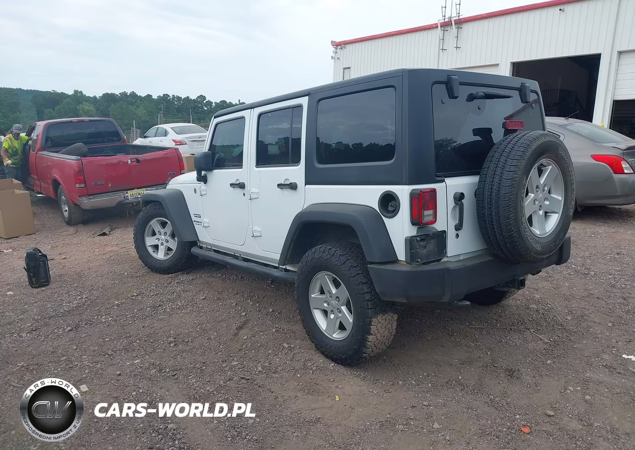 2015 Jeep Wrangler Unlimited Sport VIN:1C4BJWDG8FL520972 - 3