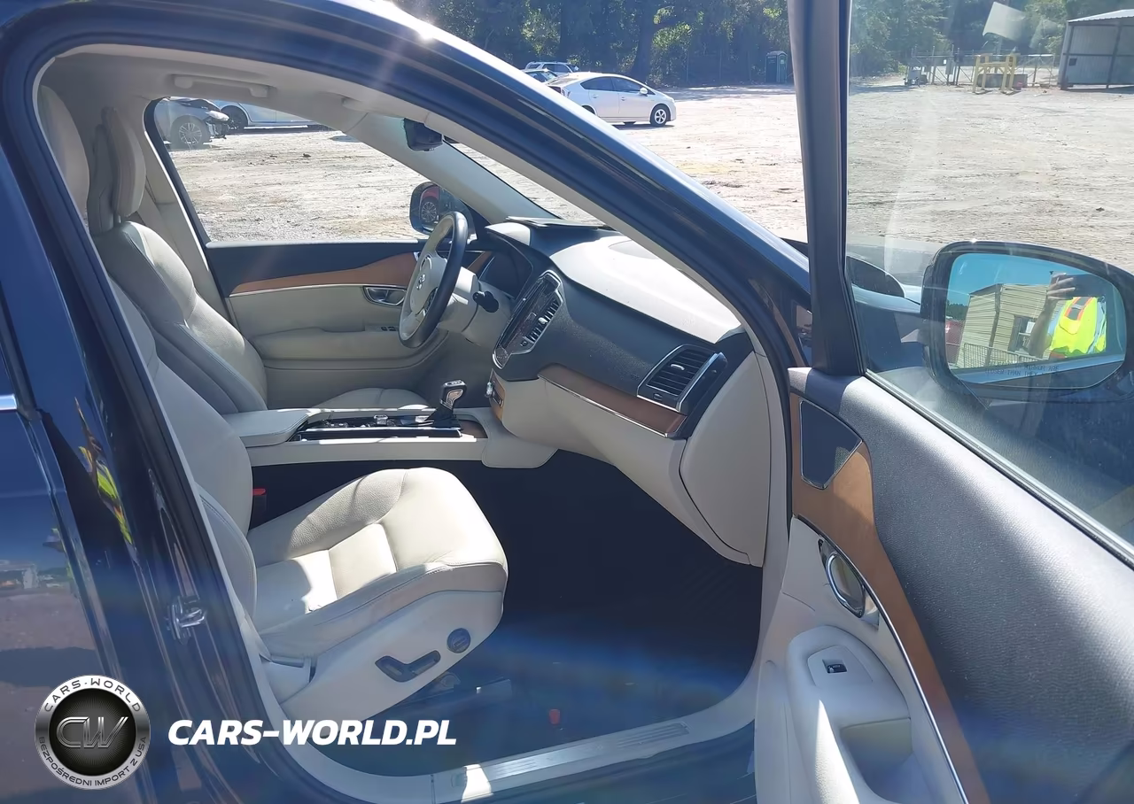2021 Volvo Xc90 T6 Momentum 7 Passenger VIN:YV4A22PK1M1727940 - 5