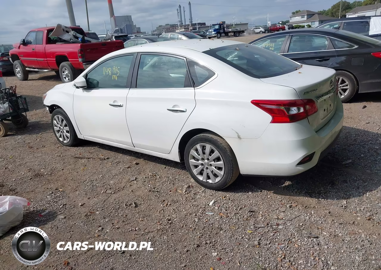 2018 Nissan Sentra S VIN:3N1AB7AP3JY259546 - 3