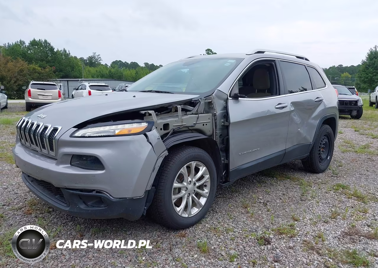 2016 Jeep Cherokee Latitude VIN:1C4PJLCB2GW135871 - 2