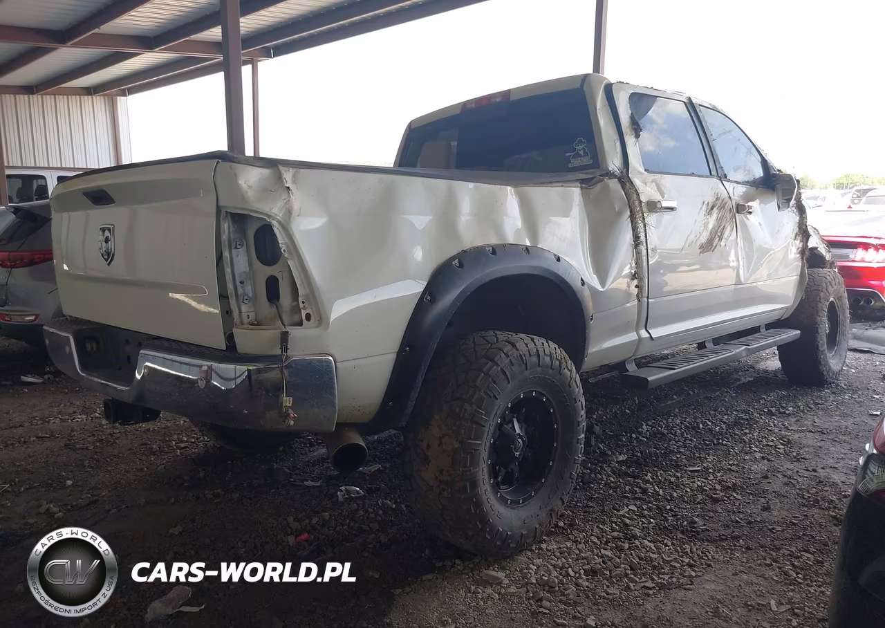 2016 Ram 2500 Laramie Power Wagon VIN:3C6TR5FJ3GG299674 - 4