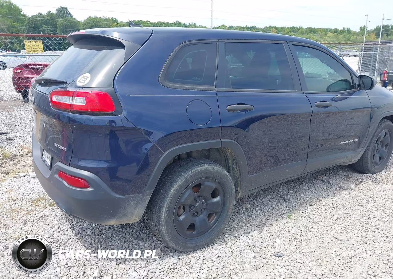 2015 Jeep Cherokee Sport VIN:1C4PJLAB8FW506114 - 4