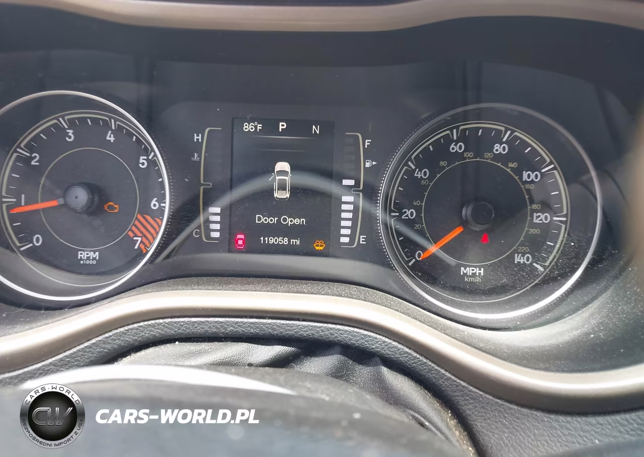 2015 Jeep Cherokee Sport VIN:1C4PJLAB8FW506114 - 7