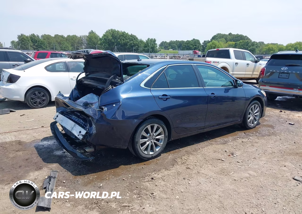 2015 Toyota Camry Xle VIN:4T1BF1FK5FU938935 - 4