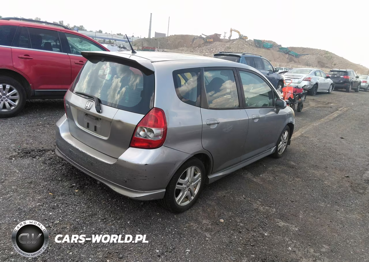 2008 Honda Fit Sport VIN:JHMGD38638S032033 - 4