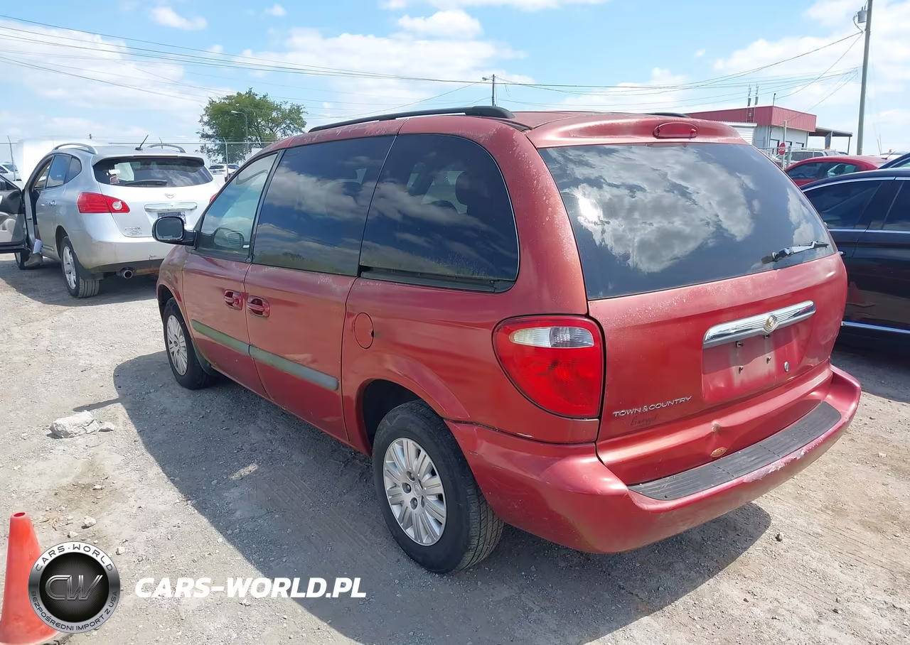 2007 Chrysler Town & Country VIN:1A4GJ45R47B270027 - 3