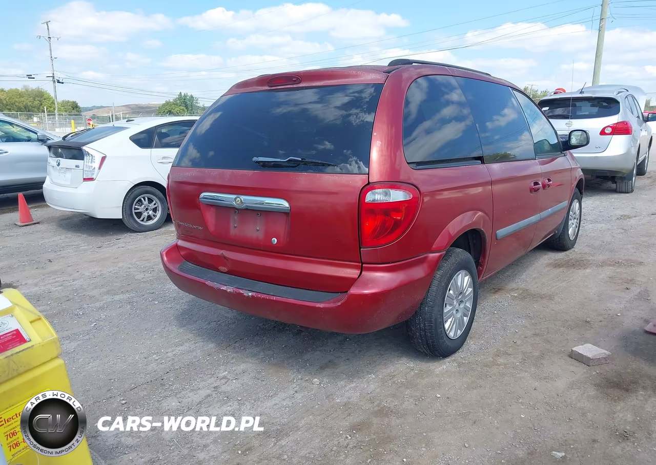 2007 Chrysler Town & Country VIN:1A4GJ45R47B270027 - 4