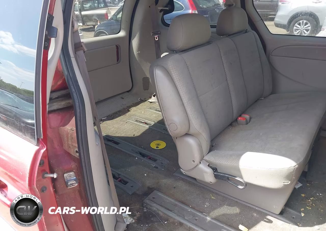2007 Chrysler Town & Country VIN:1A4GJ45R47B270027 - 8