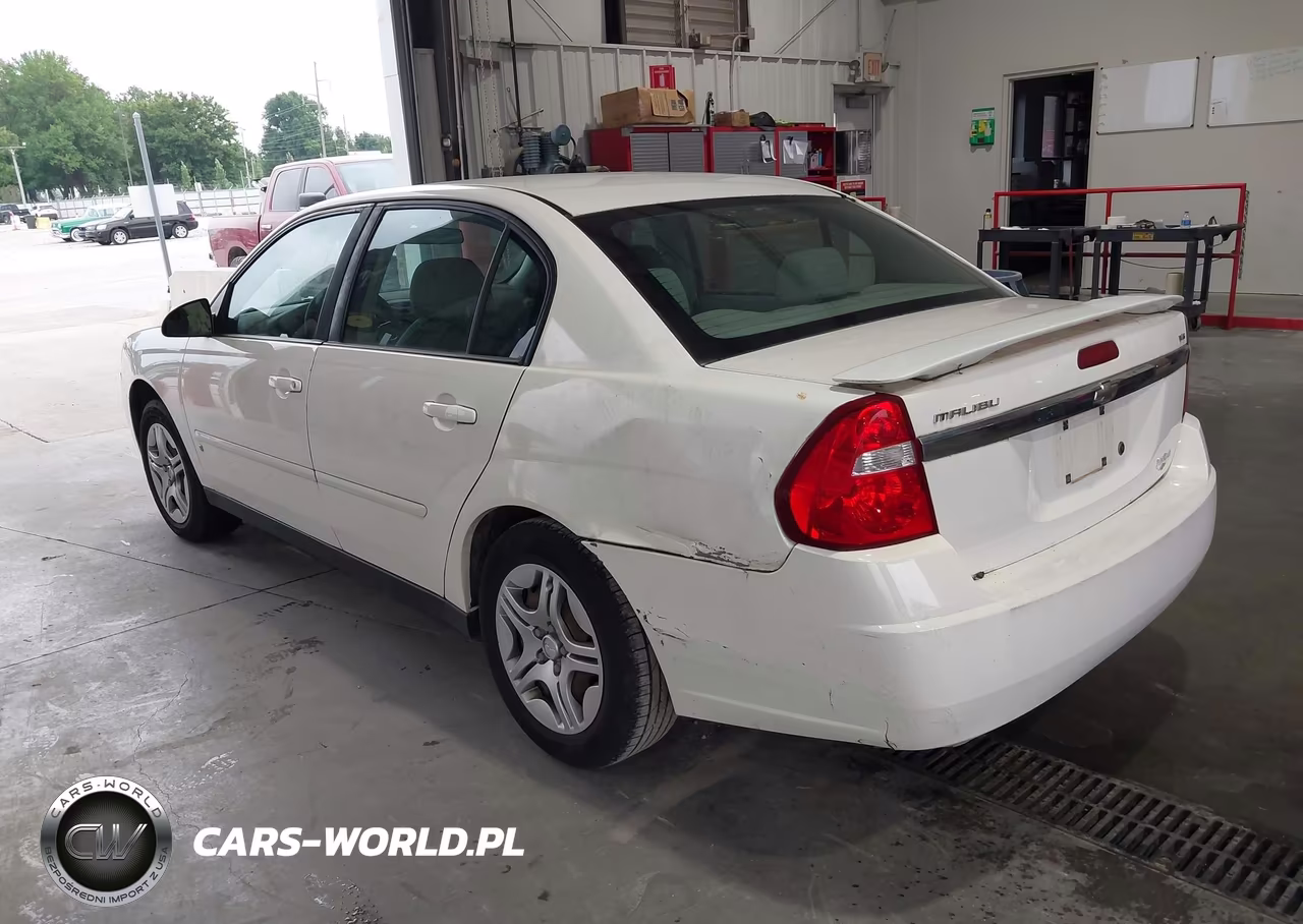 2008 Chevrolet Malibu Classic Ls VIN:1G1ZS58N28F102318 - 3