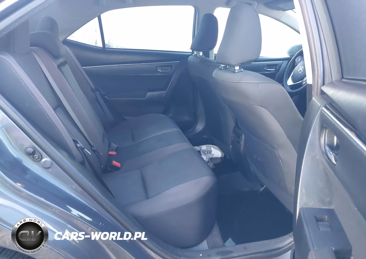 2018 Toyota Corolla Le VIN:5YFBURHEXJP832535 - 8