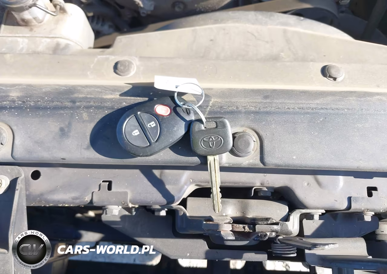 2012 Toyota Tacoma Prerunner VIN:5TFTX4GN5CX011430 - 11