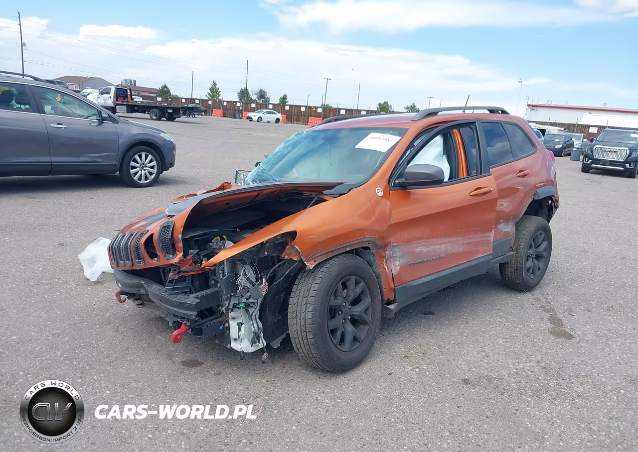2015 Jeep Cherokee Trailhawk VIN:1C4PJMBS3FW736342 - 2