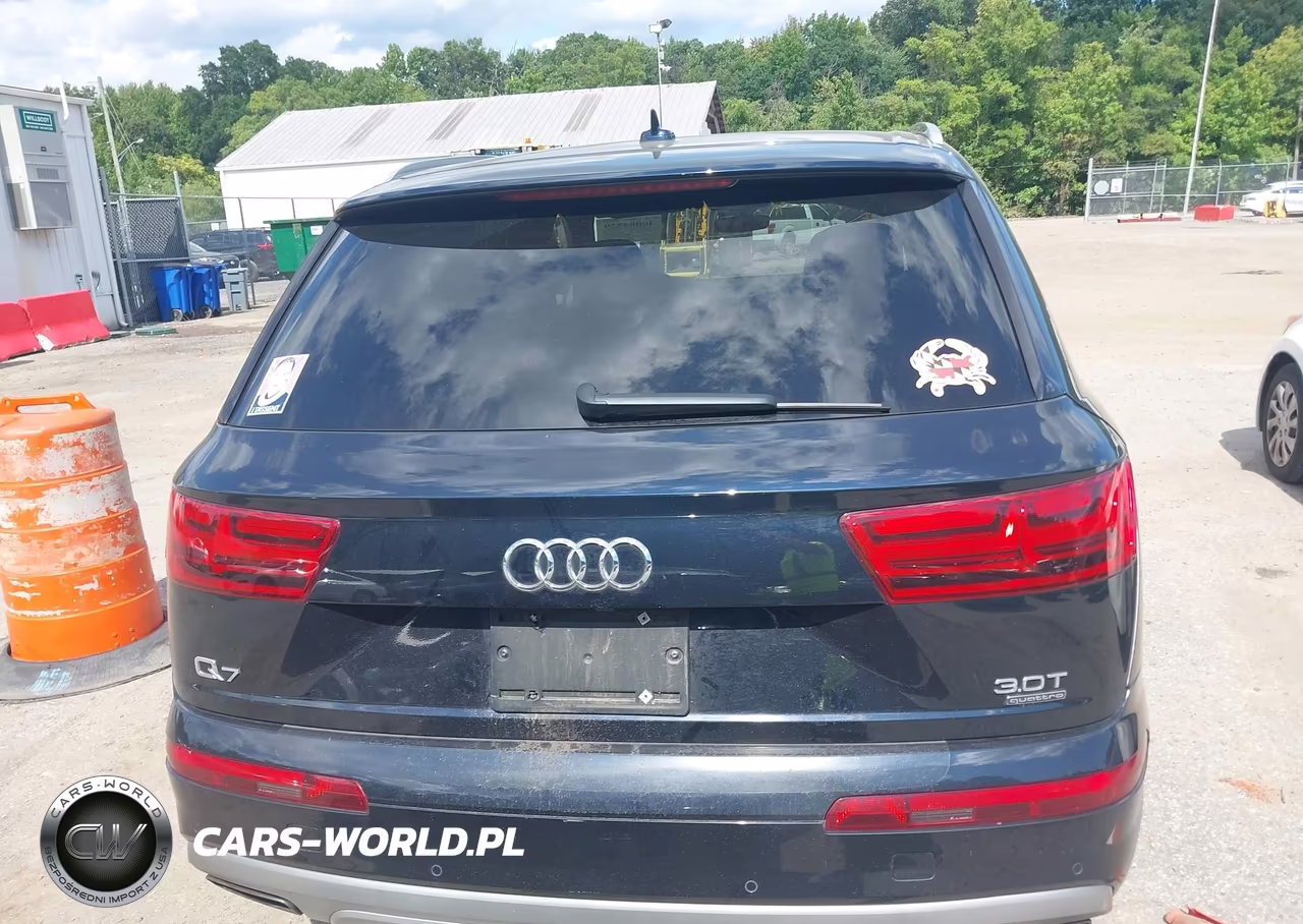 2017 Audi Q7 3.0T Premium VIN:WA1VAAF78HD016426 - 16