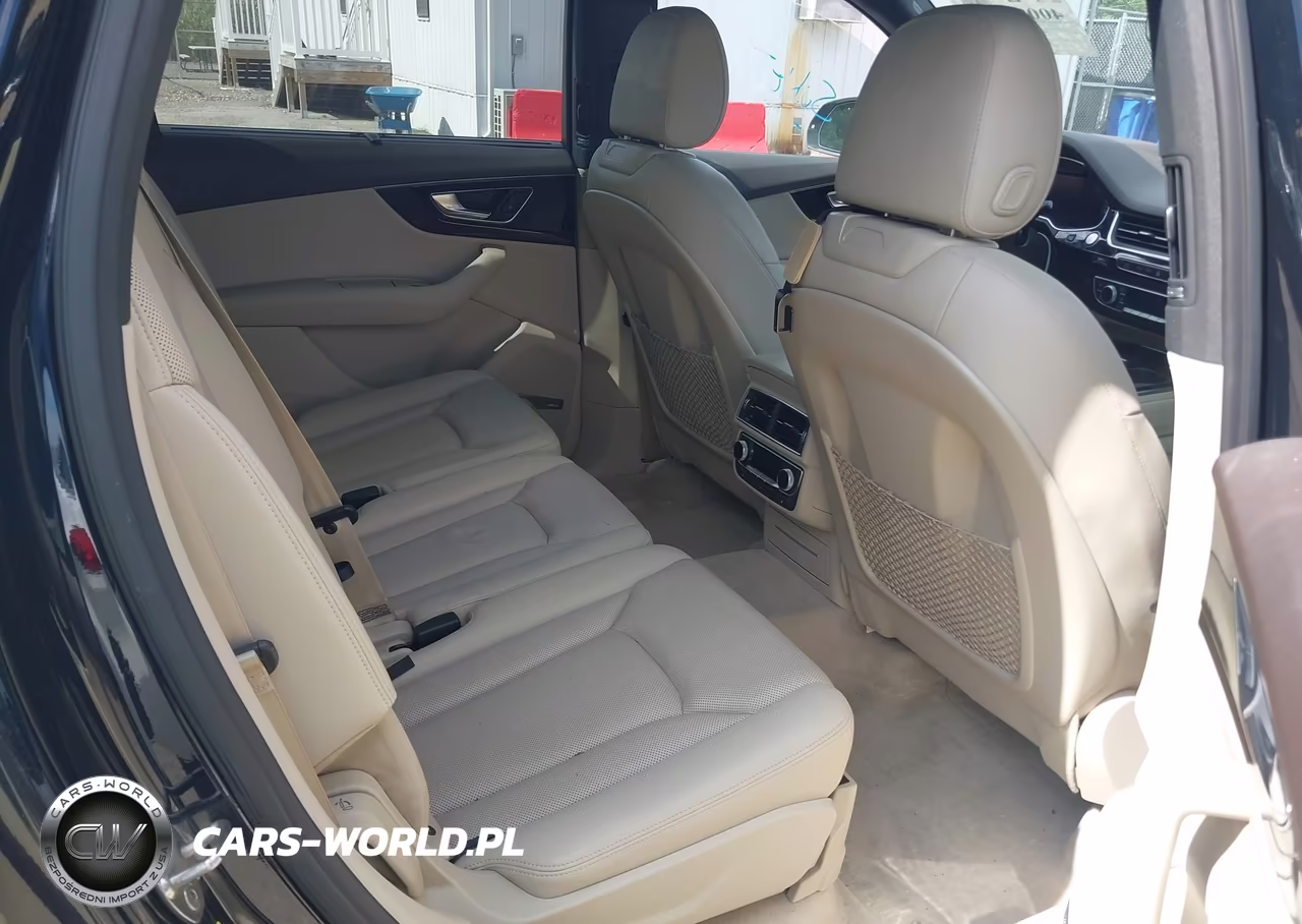 2017 Audi Q7 3.0T Premium VIN:WA1VAAF78HD016426 - 8