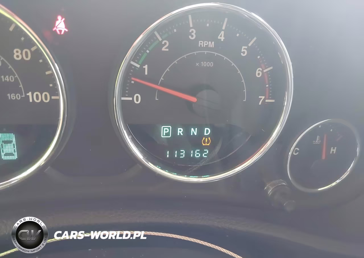 2011 Jeep Wrangler Unlimited Sahara VIN:1J4BA5H11BL548861 - 16