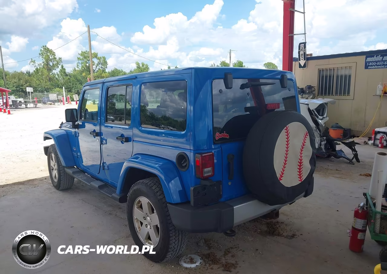 2011 Jeep Wrangler Unlimited Sahara VIN:1J4BA5H11BL548861 - 3