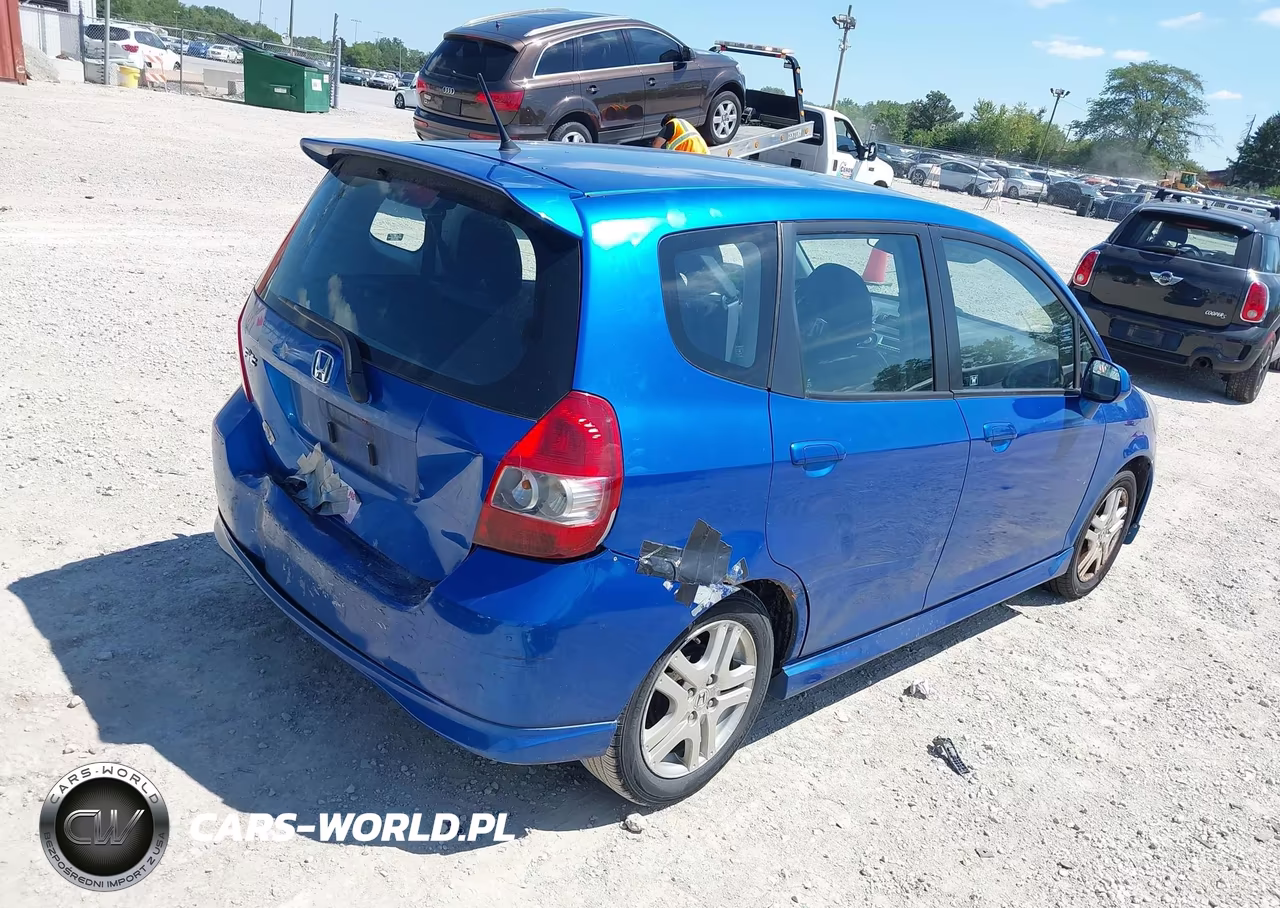 2008 Honda Fit Sport VIN:JHMGD38638S041962 - 4