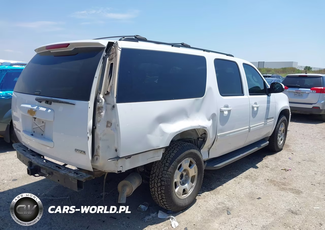 2012 Chevrolet Suburban 1500 Ls VIN:1GNSCHE08CR276313 - 4