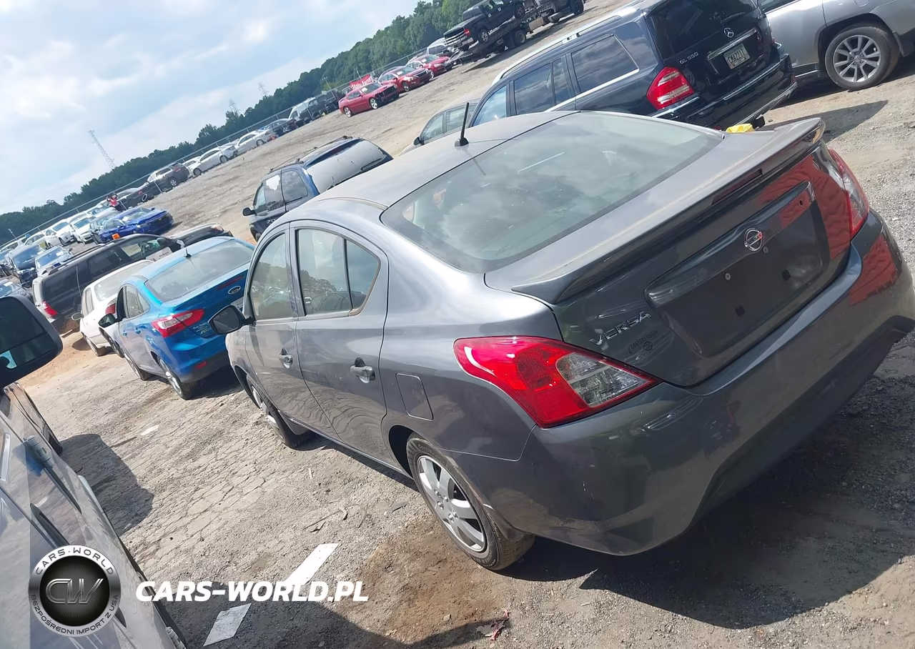 2017 Nissan Versa 1.6 S+ VIN:3N1CN7AP0HL883599 - 3