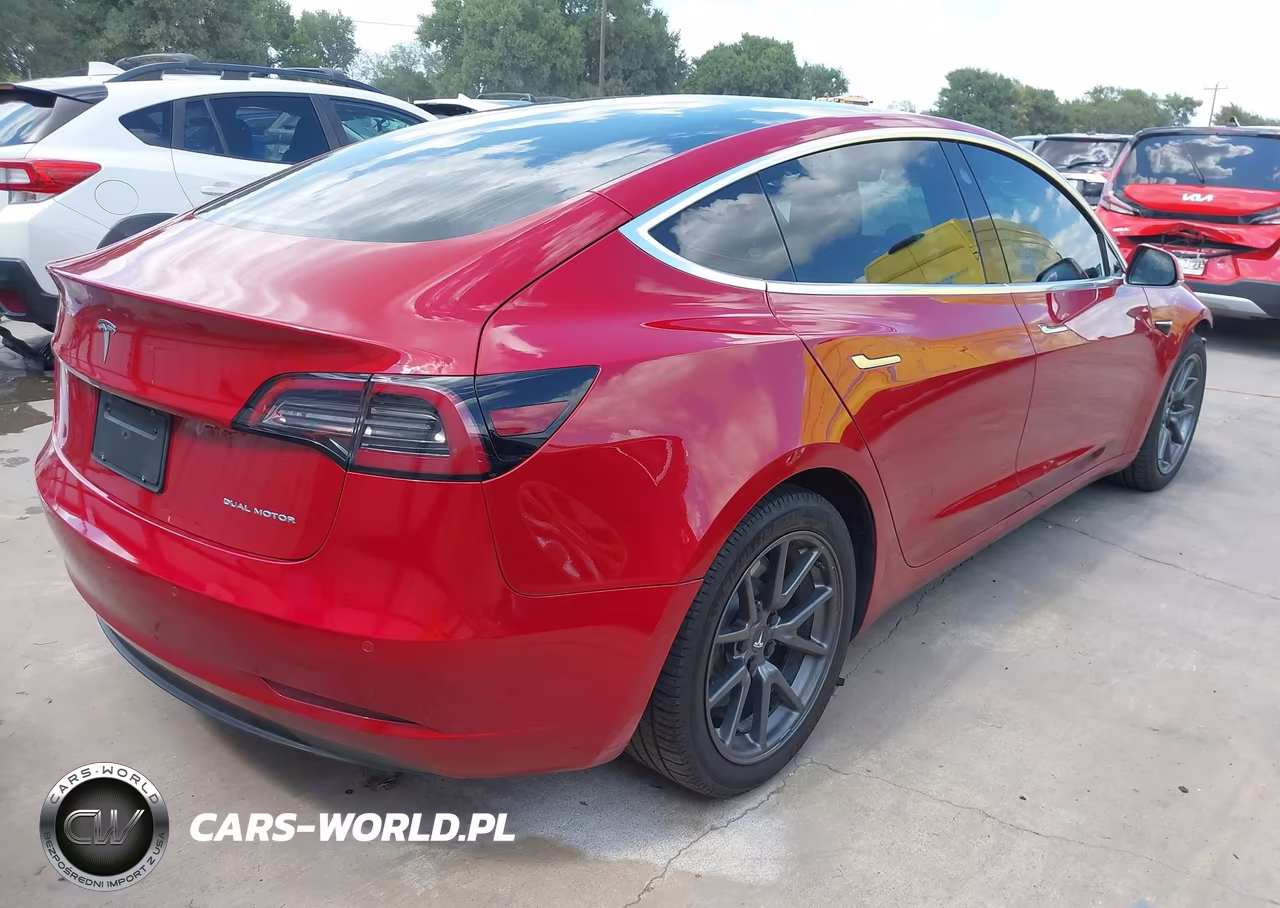 2019 Tesla Model 3 VIN:5YJ3E1EB0KF442070 - 4