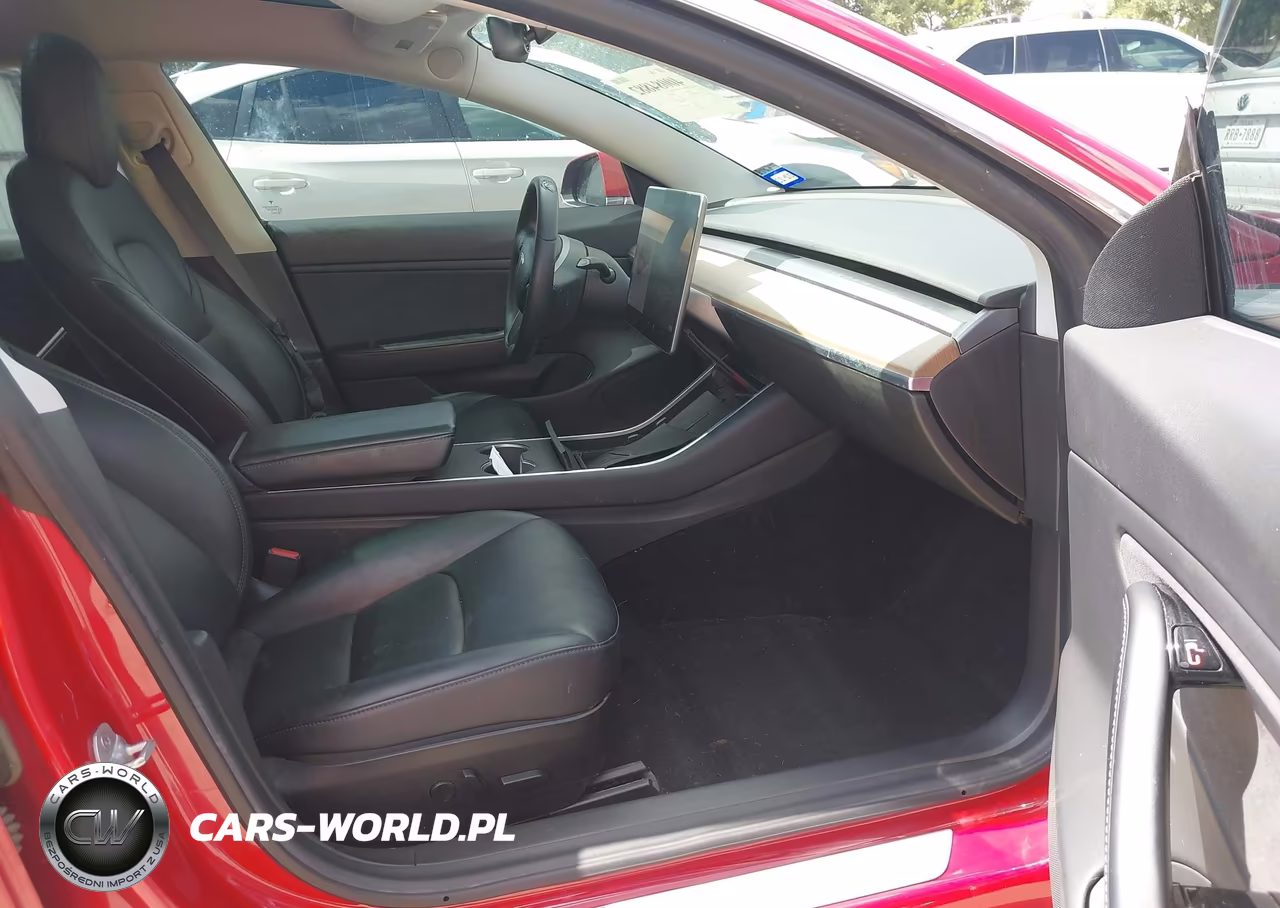 2019 Tesla Model 3 VIN:5YJ3E1EB0KF442070 - 5