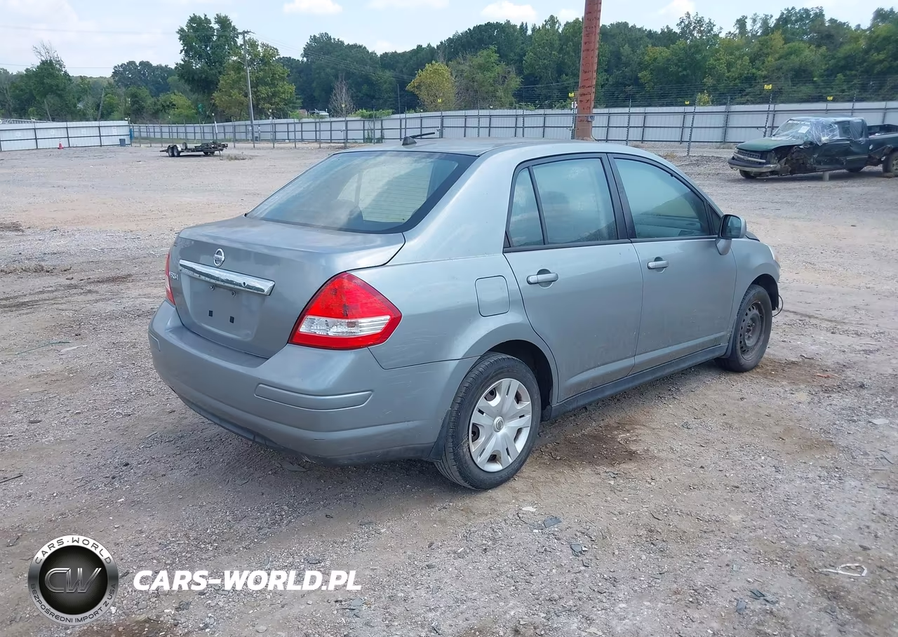 2010 Nissan Versa 1.8S VIN:3N1BC1AP5AL416165 - 4