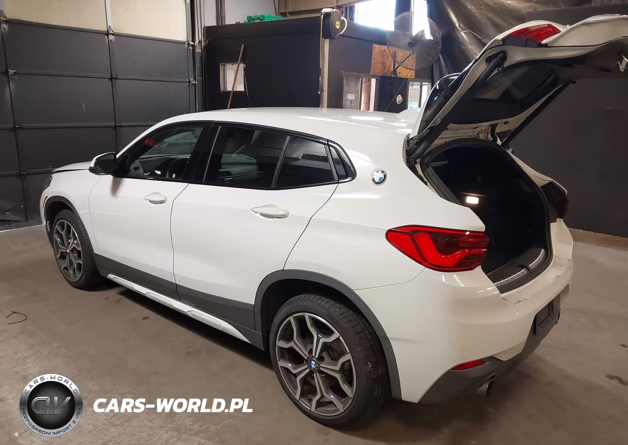 2018 BMW X2 xDrive28I VIN:WBXYJ5C33JEF75304 - 3