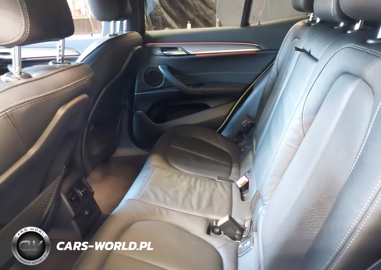 2018 BMW X2 xDrive28I VIN:WBXYJ5C33JEF75304 - 8
