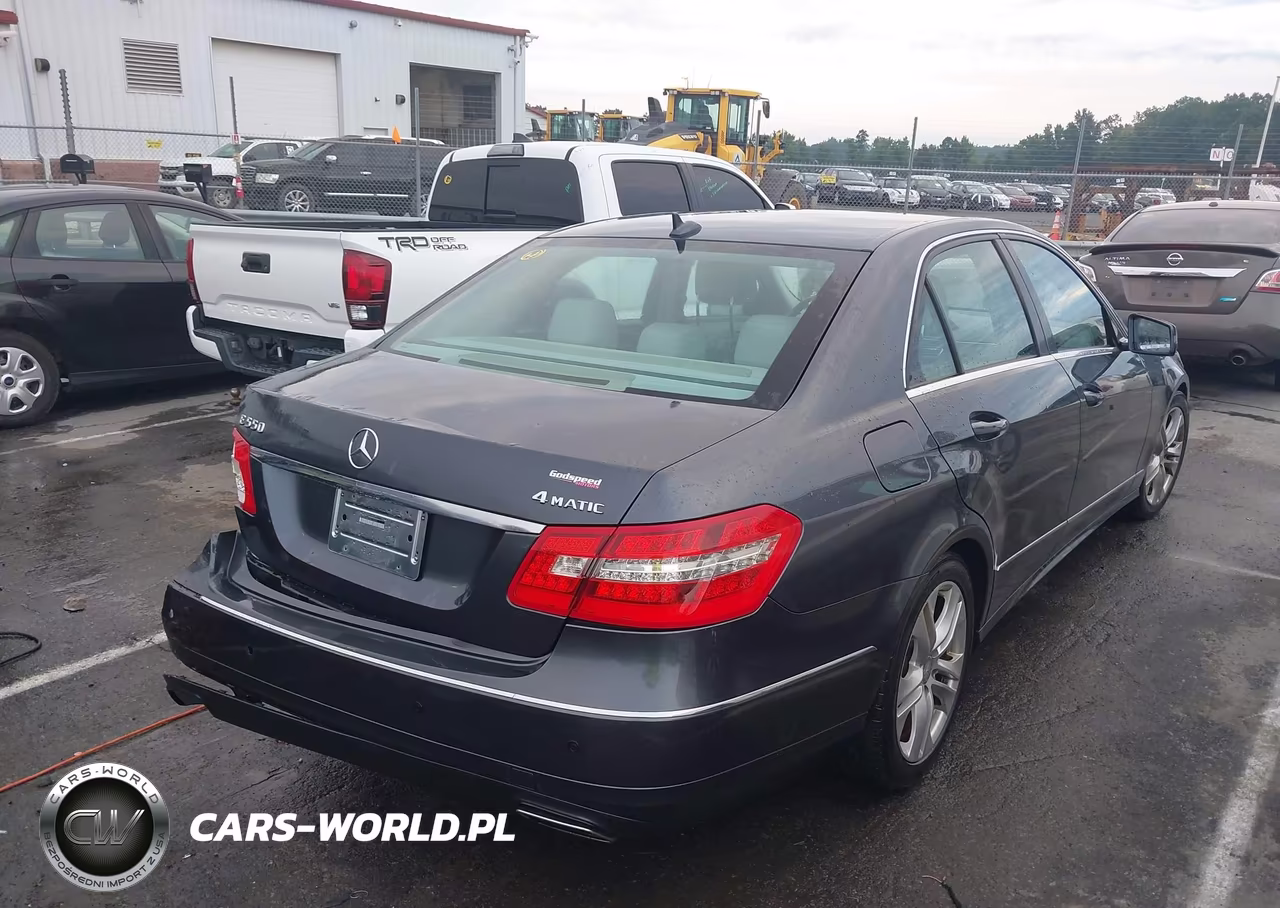 2010 Mercedes-Benz E 550 4Matic VIN:WDDHF9AB7AA113290 - 4