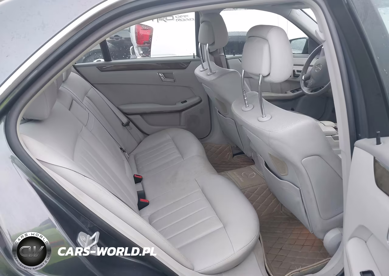 2010 Mercedes-Benz E 550 4Matic VIN:WDDHF9AB7AA113290 - 8